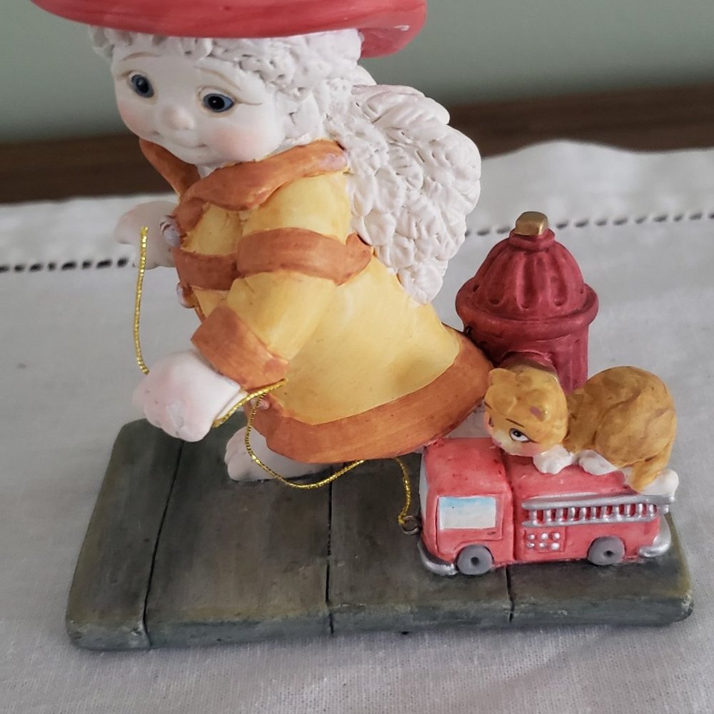 Dreamsicles Fire Truck Ride - Picture 2 of 9